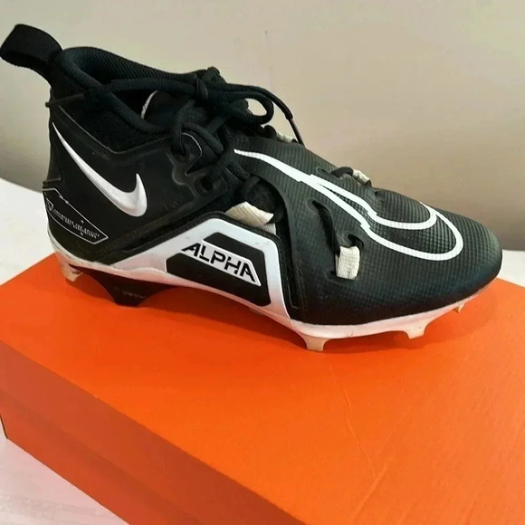 Nike Men's Alpha Menace Pro 3 Mid Football Cleats - Picture 3 of 6